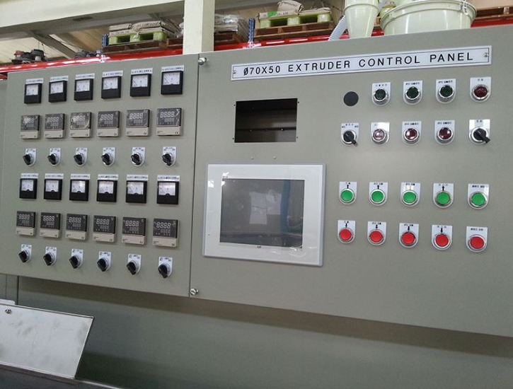 ELELCTRICAL CONTROL PANEL.JPG