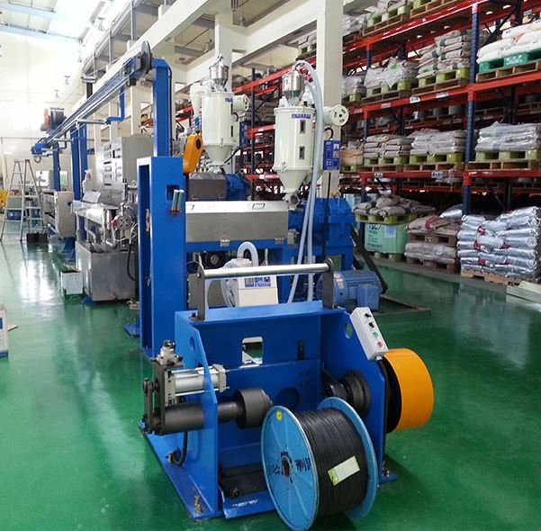 Extruding machine.jpg